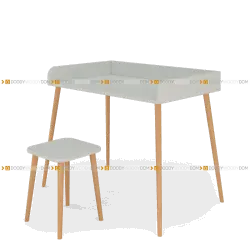 Стол с бортиками и табуретом для детей до 9 лет.