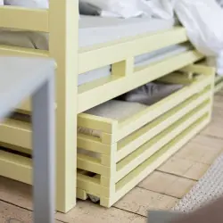 Ящики выкатные на колёсиках желтые