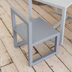 Стул из набора детской мебели